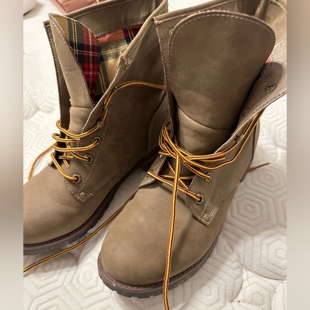 Combat Boots